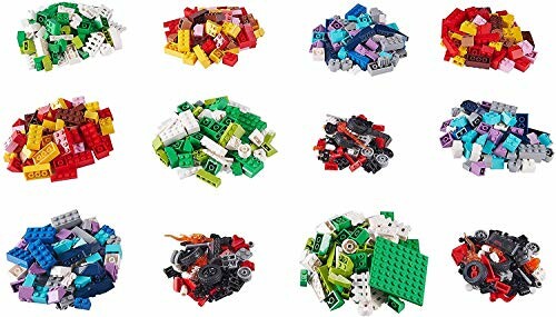 Verschillende stapels LEGO-stenen in diverse kleuren.