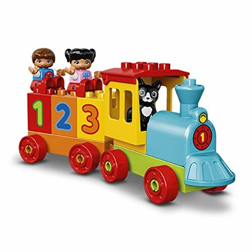 Kleurrijke speelgoedtrein met figuren en kat