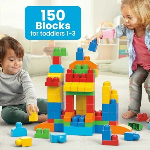 Peuters spelen met kleurrijke bouwblokken